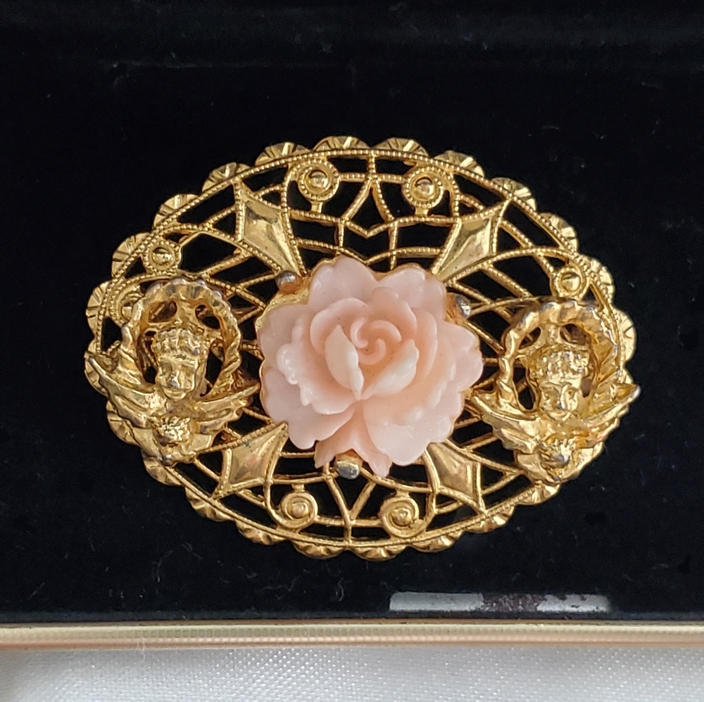 ❗️3/30$ Stunning Vintage Brooch~ Brooch Porcelain Flower ~ Vintage Jewelry